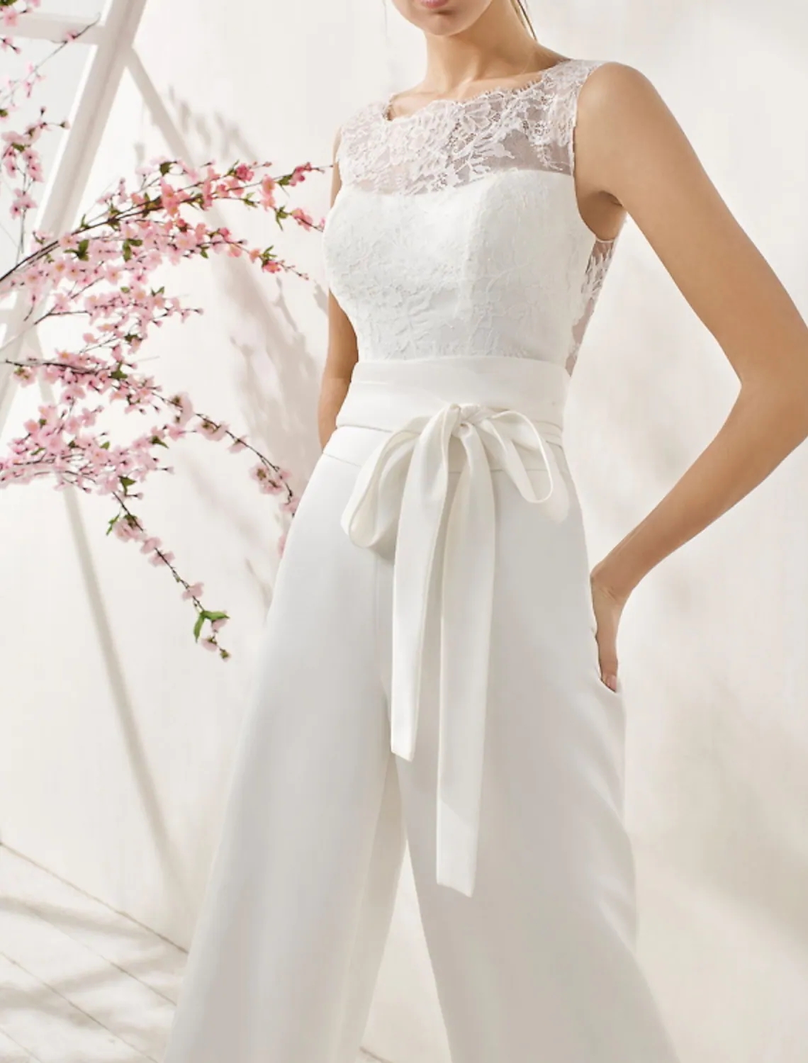 Jumpsuits Wedding Dress Jewel Neck Floor Length Satin Sleeveless Simple Modern with Bow Appliques Bridal Gowns 2023 Vestidos De Noiva