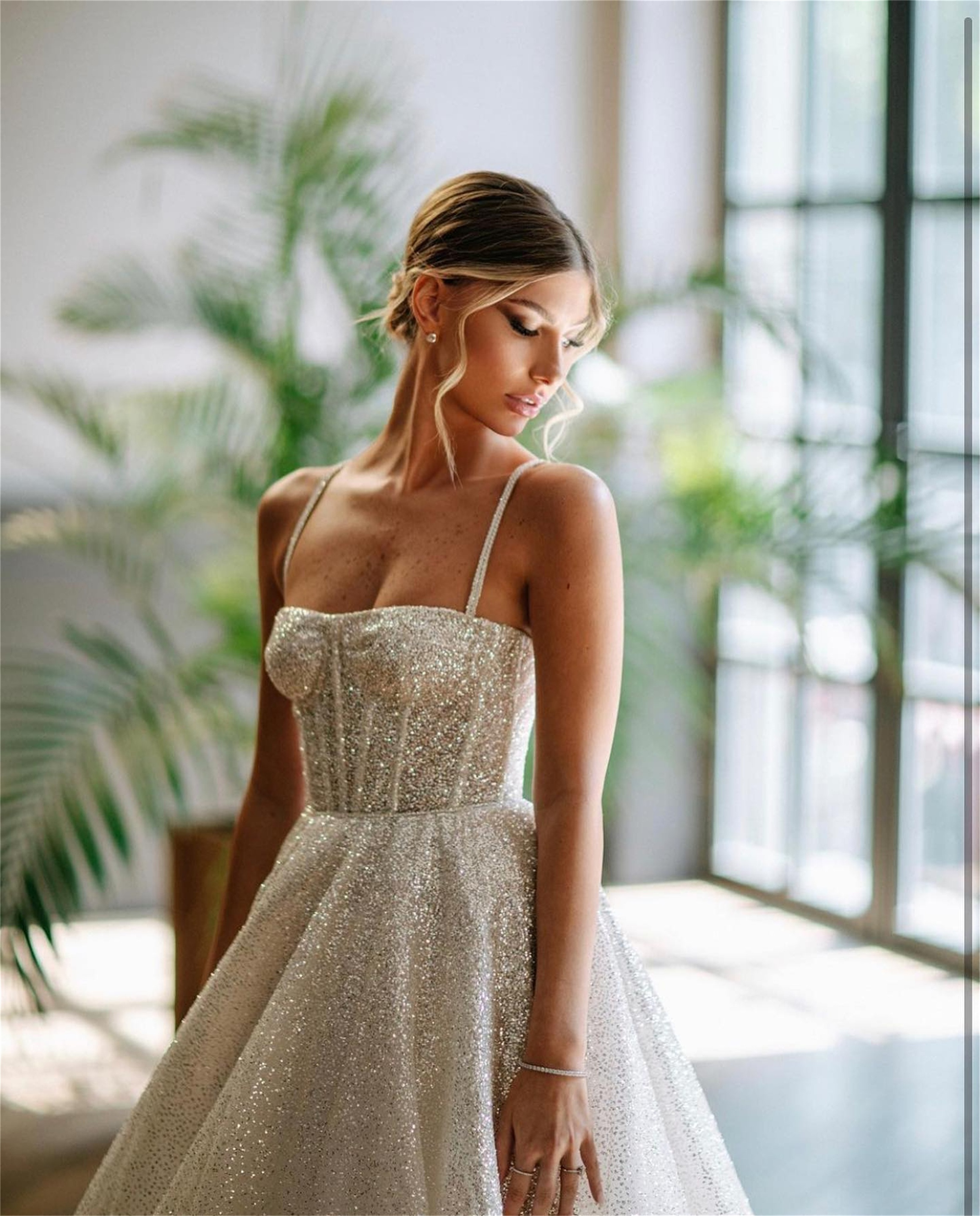 Plus Size A Line Wedding Dresses Sparkly Sequined Sexy Spaghetti Bridal Gowns Sweep Train Romantic Dress Robe De Mariee