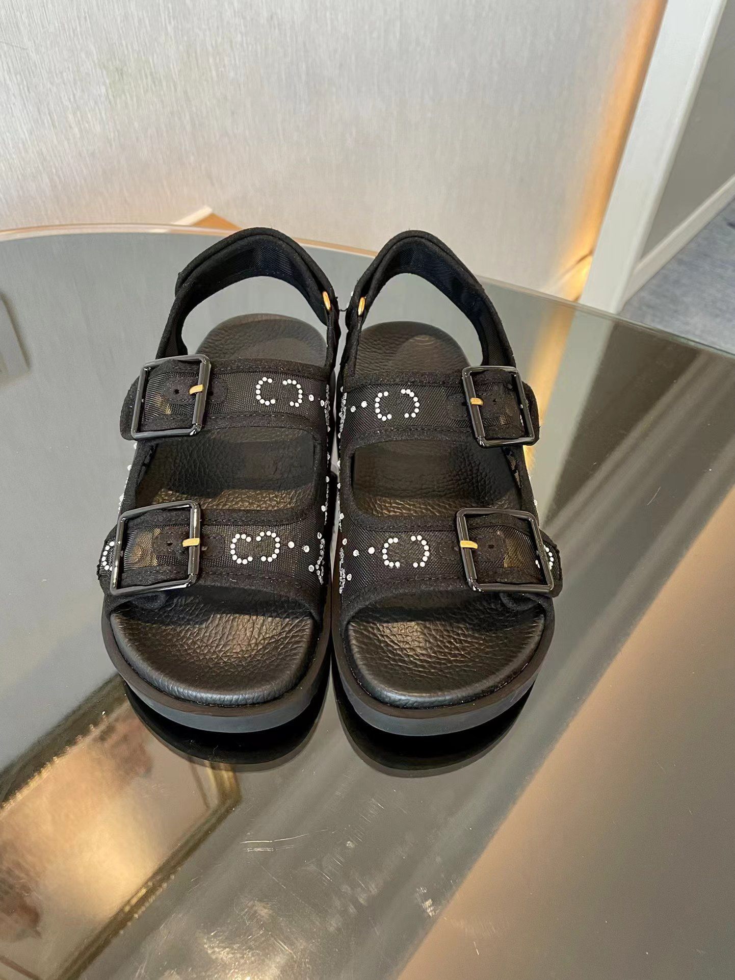 2022 Women's sandals with crystals Rose beige mesh have a chunky sole hook and loop straps closure back and strap closure at the front
2022 Women's sandals with crystals Rose beige mesh have a chunky sole hook and loop straps closure back and strap closure at the front