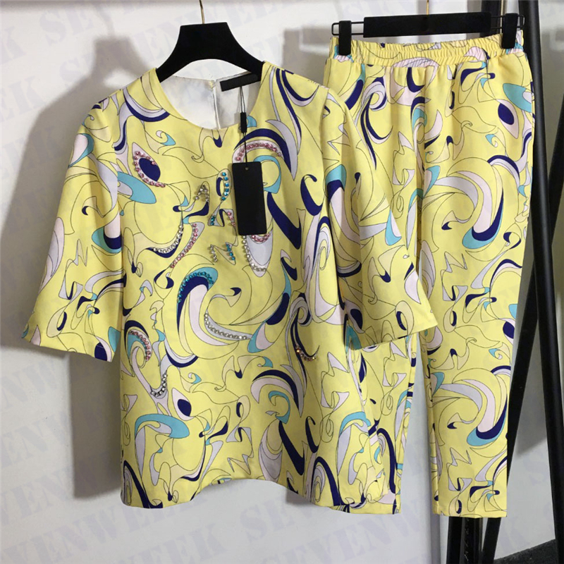 Womens Luxury Print Tops Pants Two Piece With Rhinestone Design Abstract Printed Pullover Clothing High Waist Trousers Sets For Party Wedding, Yellow
Womens Luxury Print Tops Pants Two Piece With Rhinestone Design Abstract Printed Pullover Clothing High Waist Trousers Sets For Party Wedding, Yellow