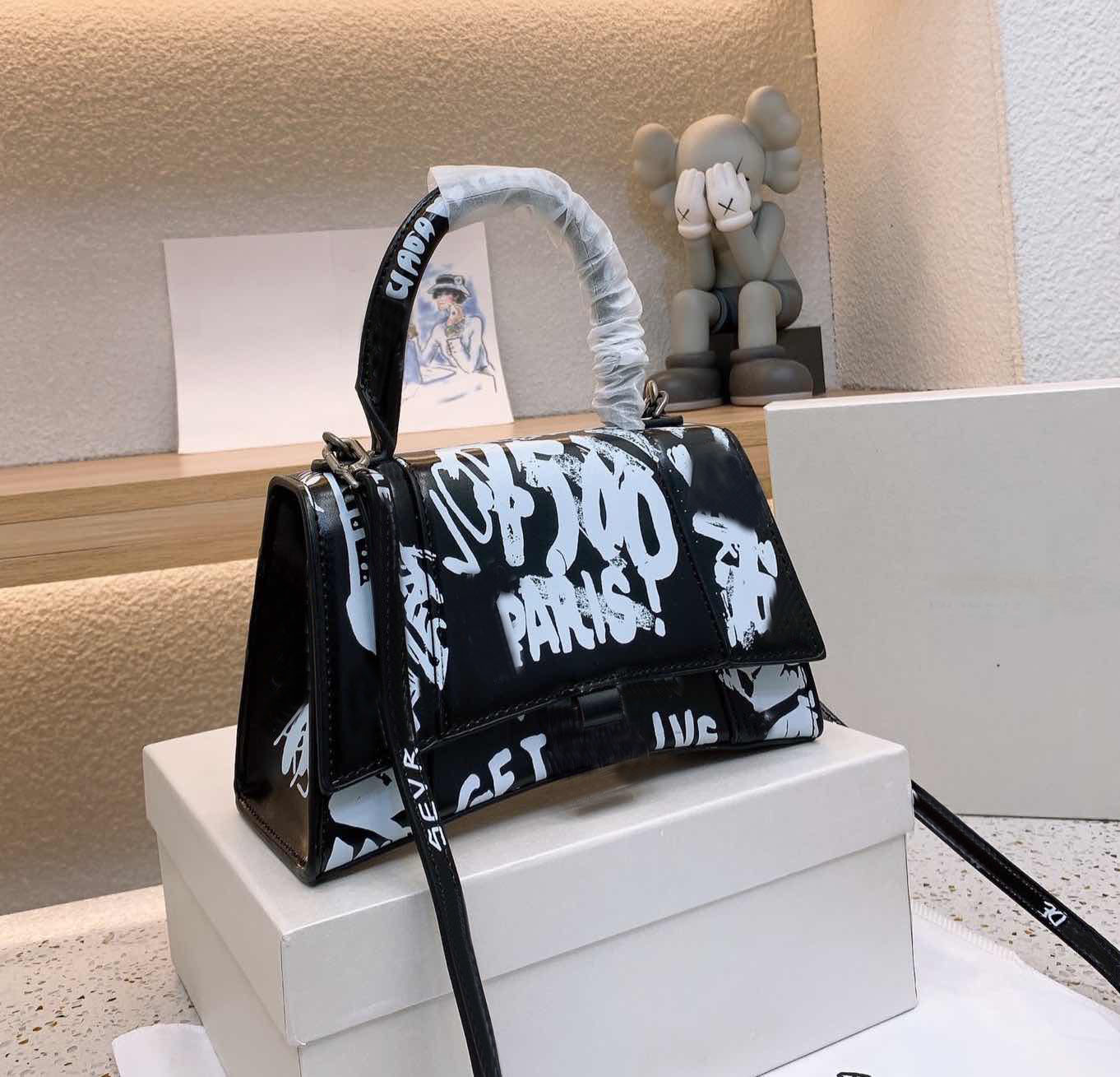 Designers shoulder bags s Graffiti Handbags ses Full Range Wholesale Women Designer Crossbody Bag 7A top Bra nd with Box Free shipping