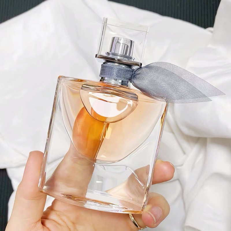 High Version Quality Women Perfume 75ml Life is Beautiful Fragrance Eau DeParfum 2.5fl.oz Long Lasting Smell Floral Fruit Lady Girl La Vie Est Belle Spray EDP
High Version Quality Women Perfume 75ml Life is Beautiful Fragrance Eau DeParfum 2.5fl.oz Long Lasting Smell Floral Fruit Lady Girl La Vie Est Belle Spray EDP