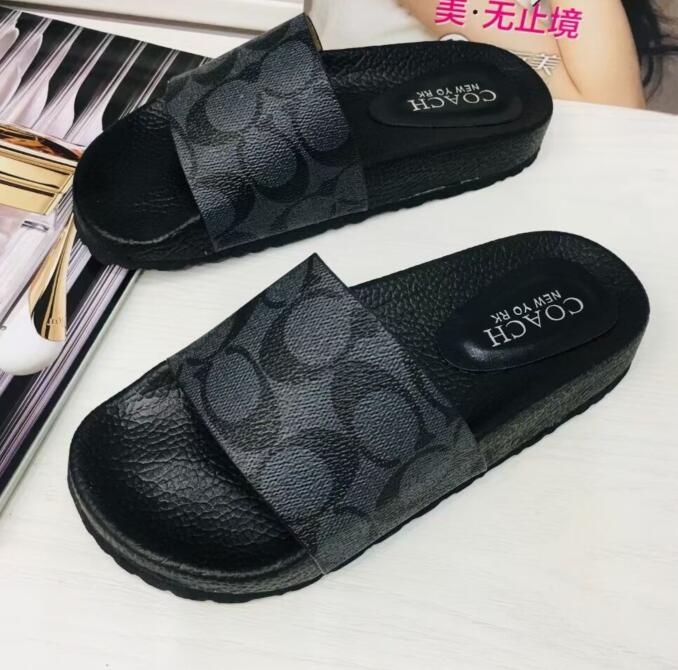 2022 Fashion slide sandals slippers for men women Hot Designer unisex beach flip flops slipper 65, 35
2022 Fashion slide sandals slippers for men women Hot Designer unisex beach flip flops slipper 65, 35