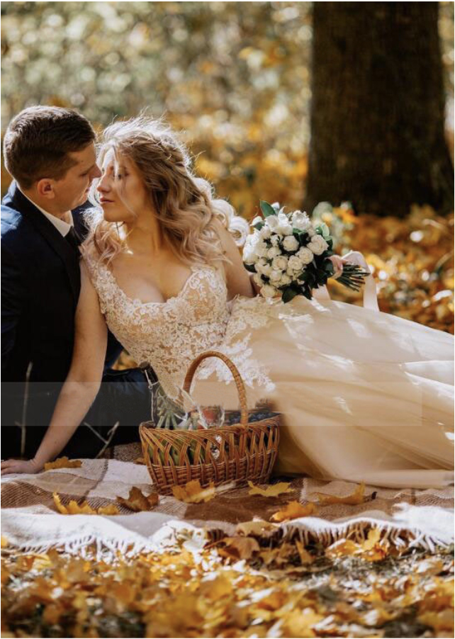 V-neck Lace Applique Cap Sleeve Long Elegant A-line Wedding Dress with Lace-up Pearls Champagne Bridal Dresses vestido de novia