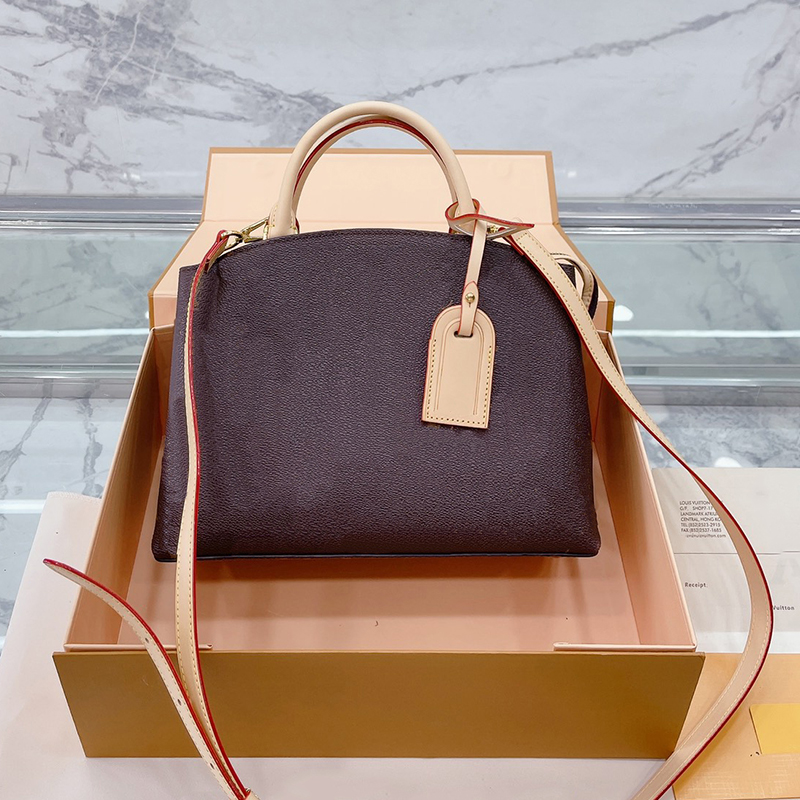 PETIT PALAIS Leather Shoulder Bags Women Handbags Tote Messenger Bag M45900 M58914 M58916
PETIT PALAIS Leather Shoulder Bags Women Handbags Tote Messenger Bag M45900 M58914 M58916