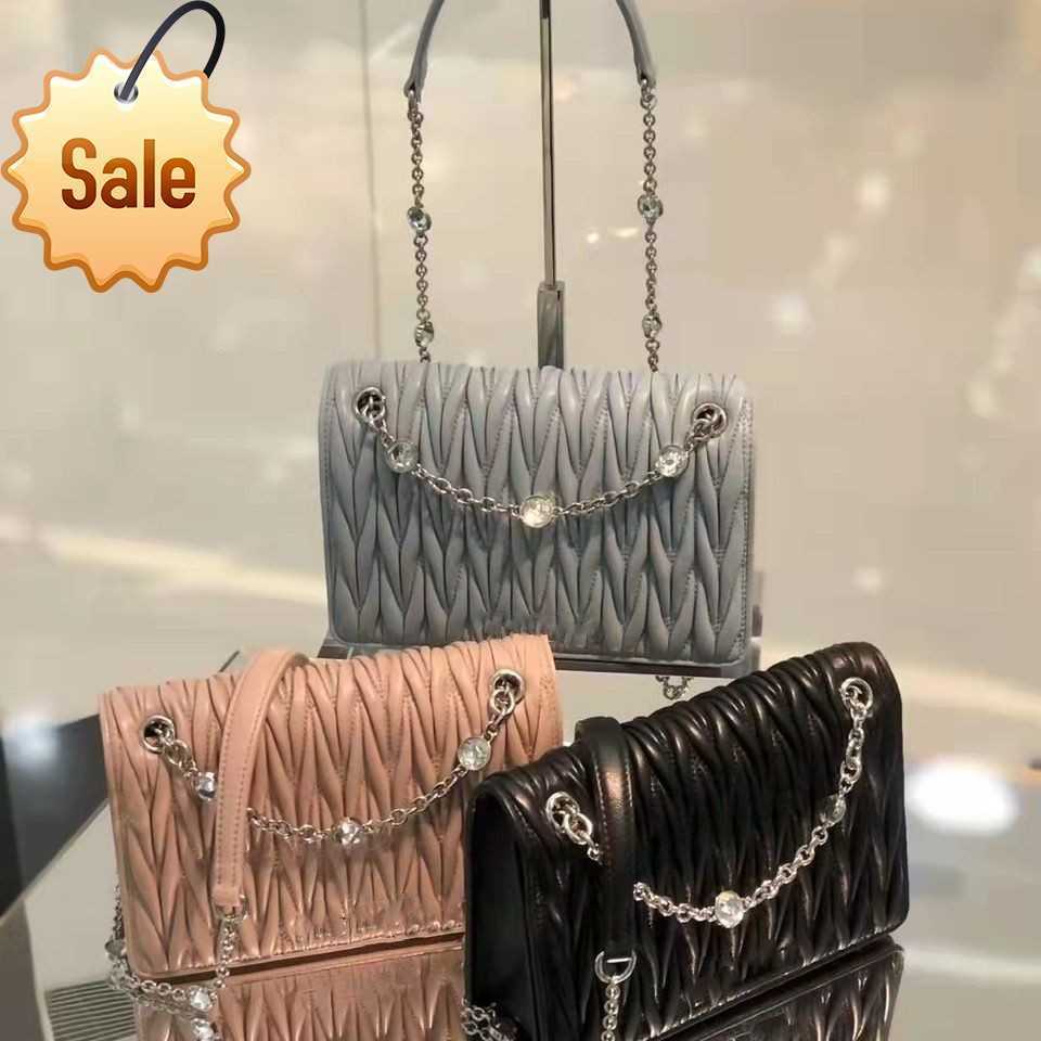 Women's miu bag Luxury Designer Shoulder Bags Tote Early Fall Winter 2023 New Fashion Miu Rhine-drill Chain Pleated Sweet Senior Cross-body Bag 35JX, Haze blue
Women's miu bag Luxury Designer Shoulder Bags Tote Early Fall Winter 2023 New Fashion Miu Rhine-drill Chain Pleated Sweet Senior Cross-body Bag 35JX, Haze blue