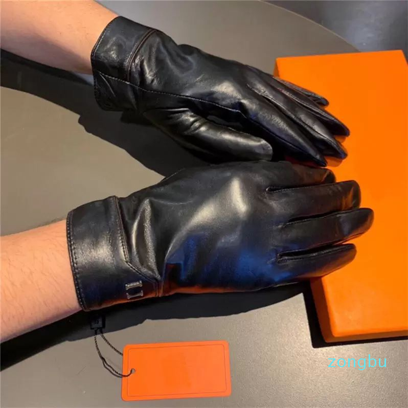Leisure Letter Designer Men Leather Gloves Plus Velvet Thick Warm Mittens Outdoor Cycling Driving Winter Mitten High Quality With Gift Box
Leisure Letter Designer Men Leather Gloves Plus Velvet Thick Warm Mittens Outdoor Cycling Driving Winter Mitten High Quality With Gift Box