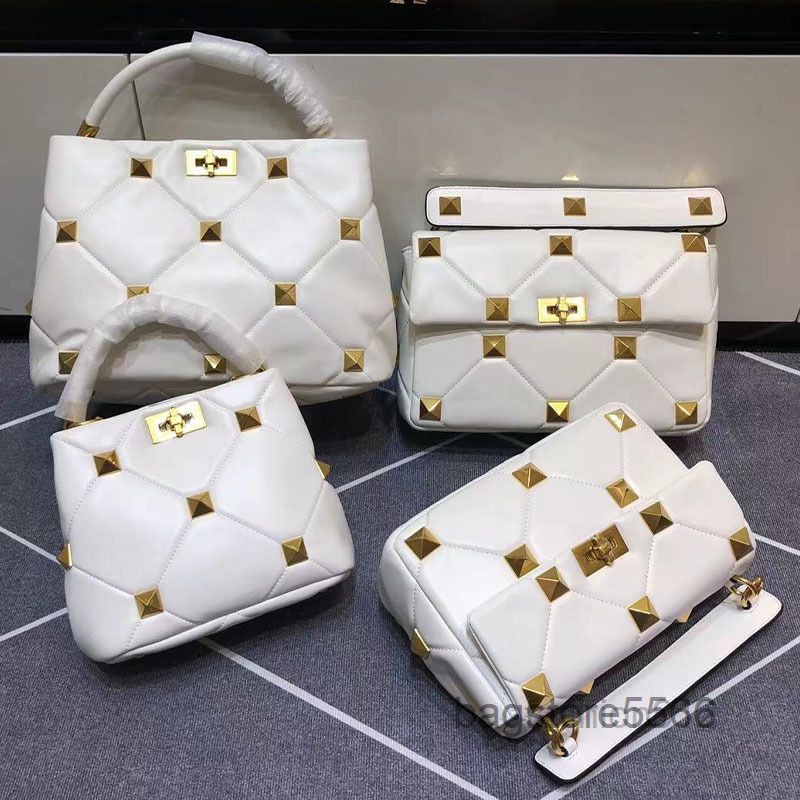 Rivet Top Quality Evening Bags Bucket Bag Flap Purse Handbag Valentinoes Valentinoity Wallet On Chain Bag Crossbody Bags Genuine Leather Sacoche Thread Pochette
Rivet Top Quality Evening Bags Bucket Bag Flap Purse Handbag Valentinoes Valentinoity Wallet On Chain Bag Crossbody Bags Genuine Leather Sacoche Thread Pochette