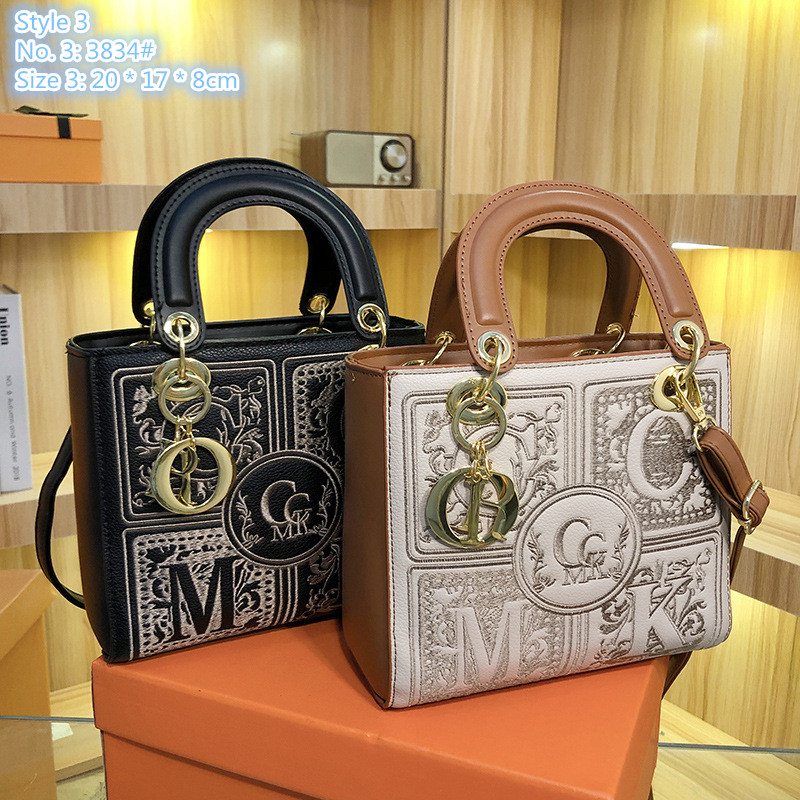 Wholesale ladies shoulder bag 3 styles this year's popular color contrast fashion backpack trend letter mobile phone coin purse sweet exquisite embroidered handbag, Green-6005#-style 2-kosk
Wholesale ladies shoulder bag 3 styles this year's popular color contrast fashion backpack trend letter mobile phone coin purse sweet exquisite embroidered handbag, Green-6005#-style 2-kosk