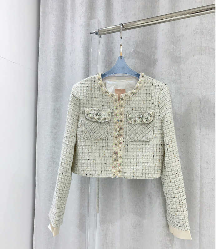 Jacket Fashion Womens Tweed Plaid Joint Batwing Sleeve Round Neck Short Outerwear Sequined Pearls Embellish Slim Coats Luxury Designer Style Women Wear 1970, 14
Jacket Fashion Womens Tweed Plaid Joint Batwing Sleeve Round Neck Short Outerwear Sequined Pearls Embellish Slim Coats Luxury Designer Style Women Wear 1970, 14