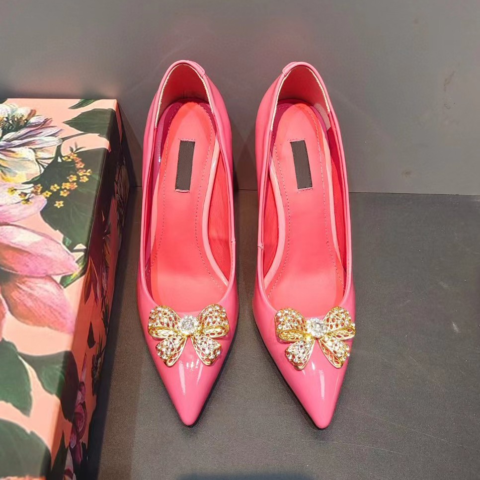Bowknot Rhinestone High Heels shoes Women's Lacquer Leather Pointed Head Dress Luxury Designer Rose Gold Heart Creole Party 10CM Dinner Shoes Box, 1+bowknot
Bowknot Rhinestone High Heels shoes Women's Lacquer Leather Pointed Head Dress Luxury Designer Rose Gold Heart Creole Party 10CM Dinner Shoes Box, 1+bowknot
