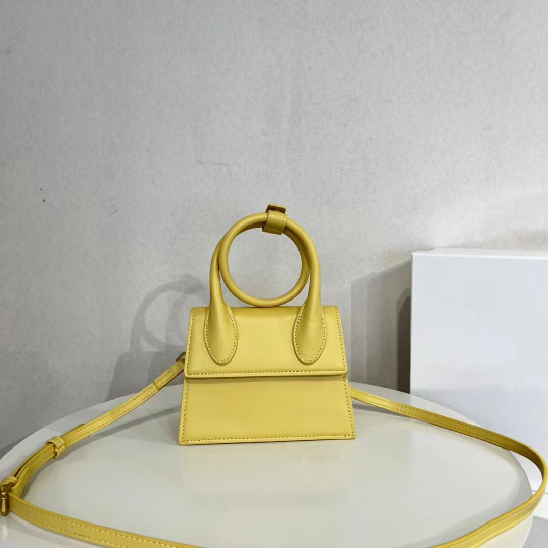 Fashion Bags Ladies Mini Pillow Boston Messenger Women Leather Hanbag Long Handle Underarm Presbyopia Shoulder Luxury Designer Pack LightGold BG400-4
Fashion Bags Ladies Mini Pillow Boston Messenger Women Leather Hanbag Long Handle Underarm Presbyopia Shoulder Luxury Designer Pack LightGold BG400-4