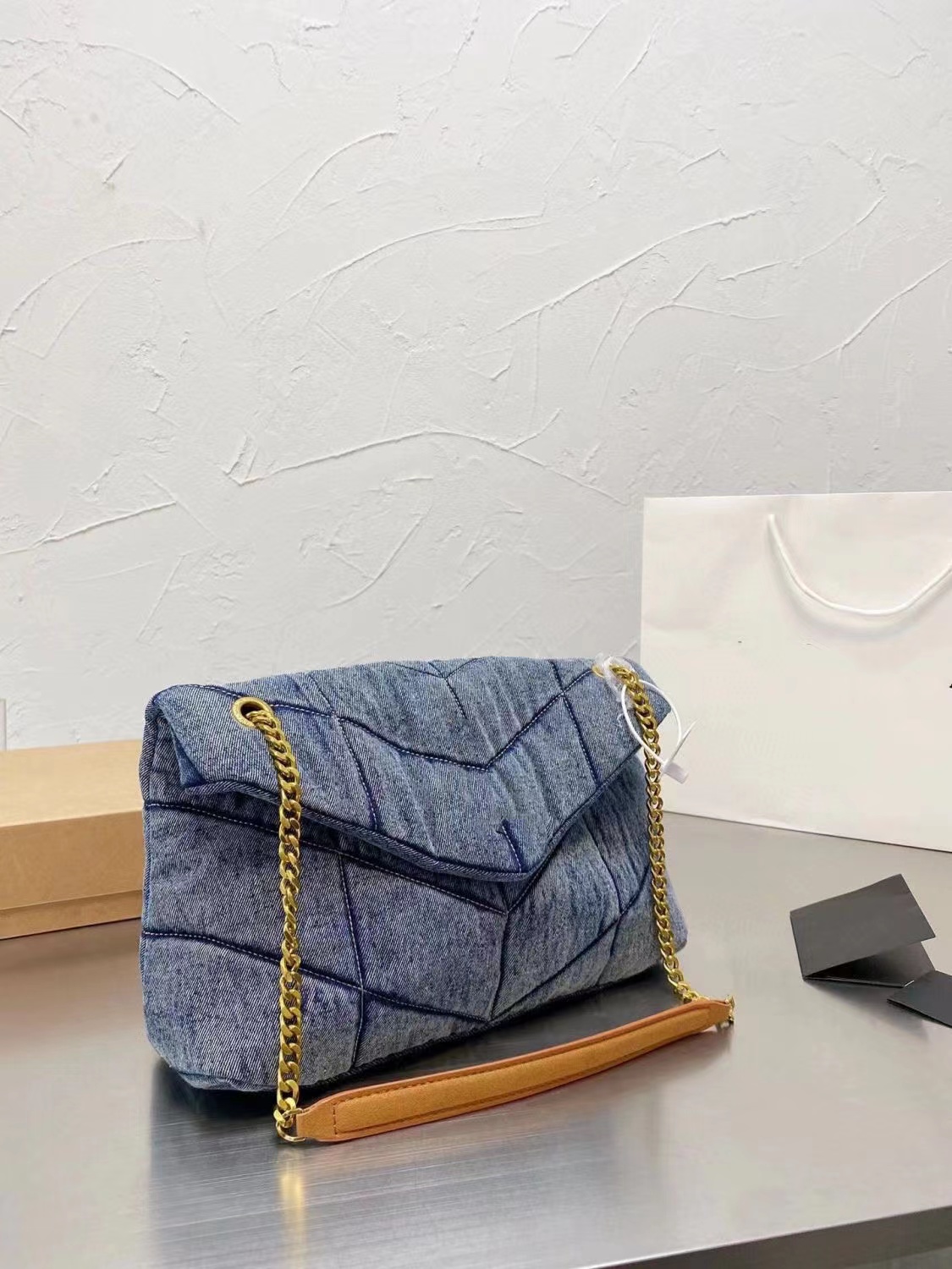 luxury bags Washed Denim messenger bag Puffer Fashion Classic flap Bag Pocket Chain Cowboy Crossbody Designer Women, Cream
luxury bags Washed Denim messenger bag Puffer Fashion Classic flap Bag Pocket Chain Cowboy Crossbody Designer Women, Cream