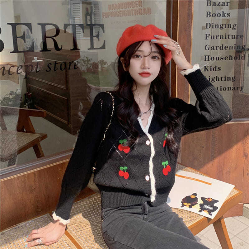 Women's Knits Tees Autumn est Cardigans Women Sweet Elegant V-neck Lovely Cherry Patchwork Ladies Outwear Gentle High Street Leisure Trendy Chic 