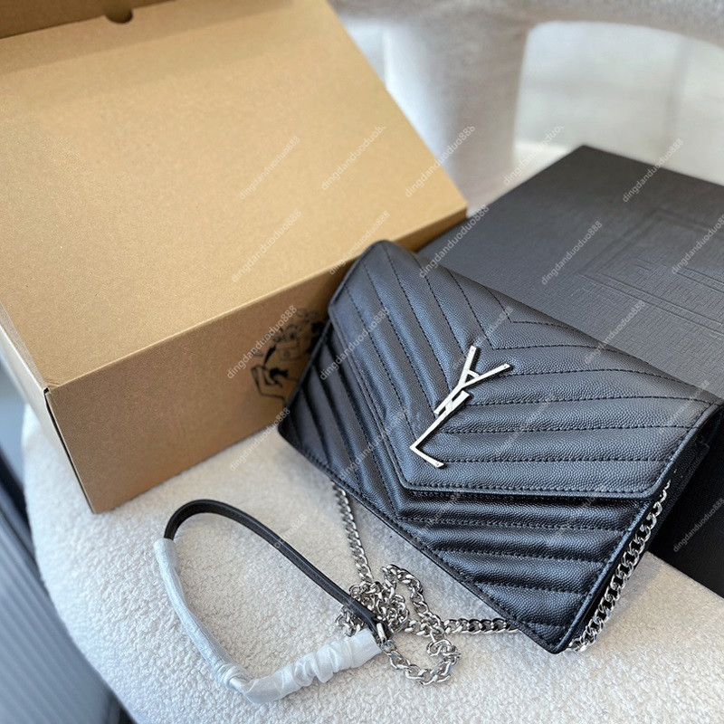 2022 High Qulity Woman Bag Handbag Purse Genuine Leather High Quality Women Messenger Cross Body Chain Clutch Shoulder Bags Wallet Free Delivery, Red
2022 High Qulity Woman Bag Handbag Purse Genuine Leather High Quality Women Messenger Cross Body Chain Clutch Shoulder Bags Wallet Free Delivery, Red