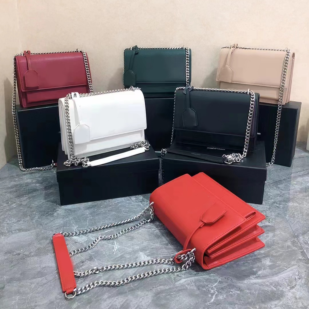 Chains bag shoulder Messenger Bags 2023 wallet Luxurys Top designers Quality Women handbag Fashion handbags mother classic beauty Flap purse package Clutch, Army green
Chains bag shoulder Messenger Bags 2023 wallet Luxurys Top designers Quality Women handbag Fashion handbags mother classic beauty Flap purse package Clutch, Army green