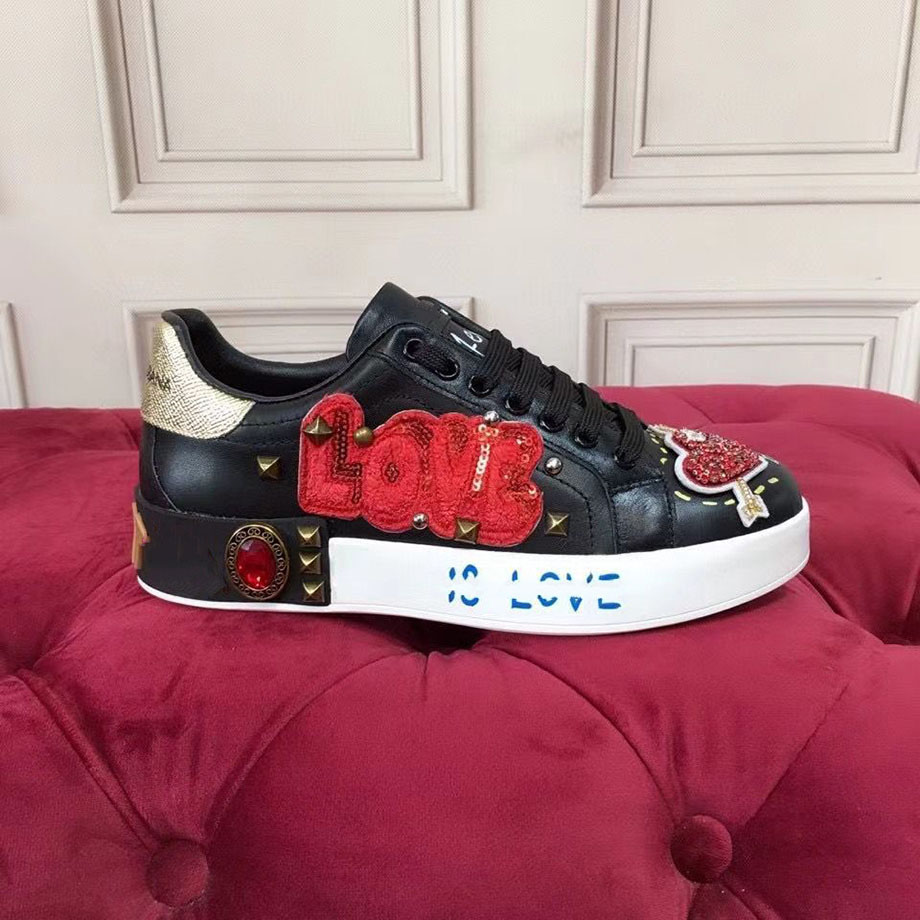 Designer ladies luxury casual shoes red pink black breathable wear-resistant sneakers for men women fashion Valenti low-top leisure flat outdoor jogging asdasadv
Designer ladies luxury casual shoes red pink black breathable wear-resistant sneakers for men women fashion Valenti low-top leisure flat outdoor jogging asdasadv