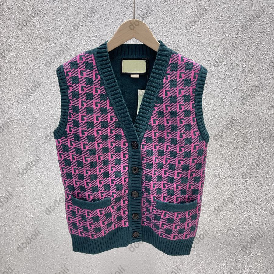 Womens Knits Sweaters Fashion Cardigan Vests Winter Stylish V Neck Sweater Vest Women Warm Knitted Tees 22FW Knits Vest, S1
Womens Knits Sweaters Fashion Cardigan Vests Winter Stylish V Neck Sweater Vest Women Warm Knitted Tees 22FW Knits Vest, S1