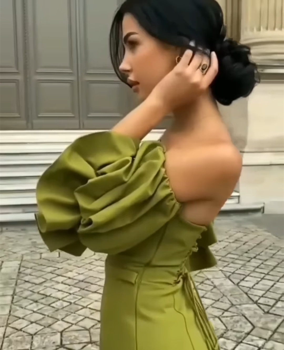 Olive GreenSimple Satin Mermaid Prom Dresses Open Back Lace-up Off Shoulder Ruffles Short Sleeve Evening Gowns Special Occasion Dress For Women Girls 