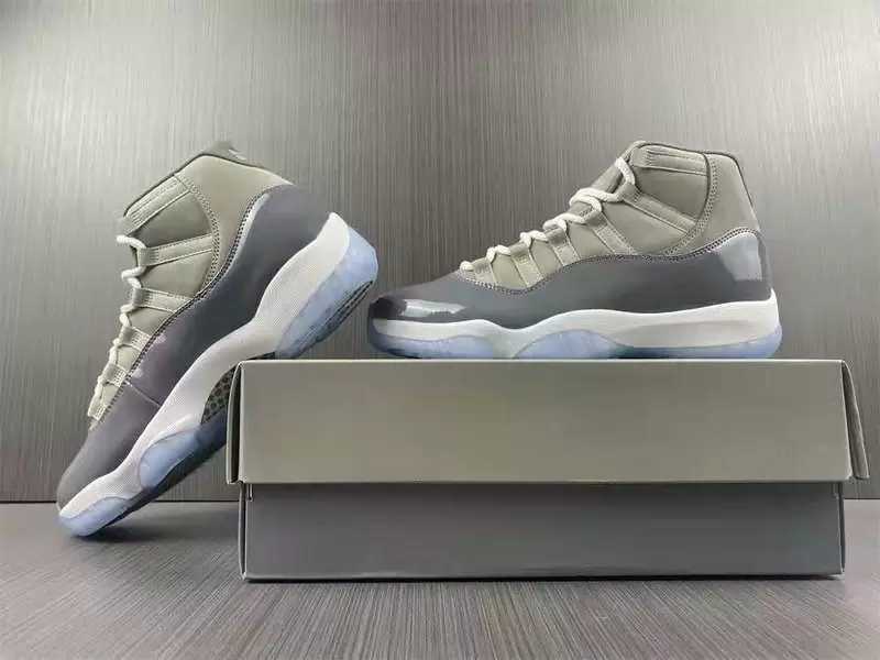 Jumpman 11 Retro Cool Grey Basketball Shoes Medium Gray White 2010 GS Outdoor Sports Sneakers With Original Box Fast Delivery, Shoe box
Jumpman 11 Retro Cool Grey Basketball Shoes Medium Gray White 2010 GS Outdoor Sports Sneakers With Original Box Fast Delivery, Shoe box