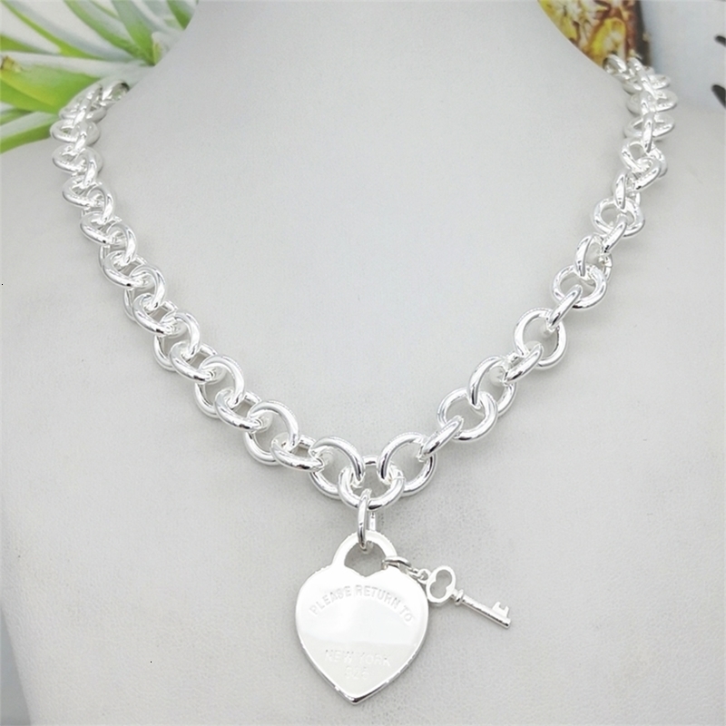 Pendant Necklaces TIFINE 925 Sterling Silver Classic Charm Enamel Heart Necklace Luxury Original Brand Jewelry Holiday Gift 1 1 221114
Pendant Necklaces TIFINE 925 Sterling Silver Classic Charm Enamel Heart Necklace Luxury Original Brand Jewelry Holiday Gift 1 1 221114