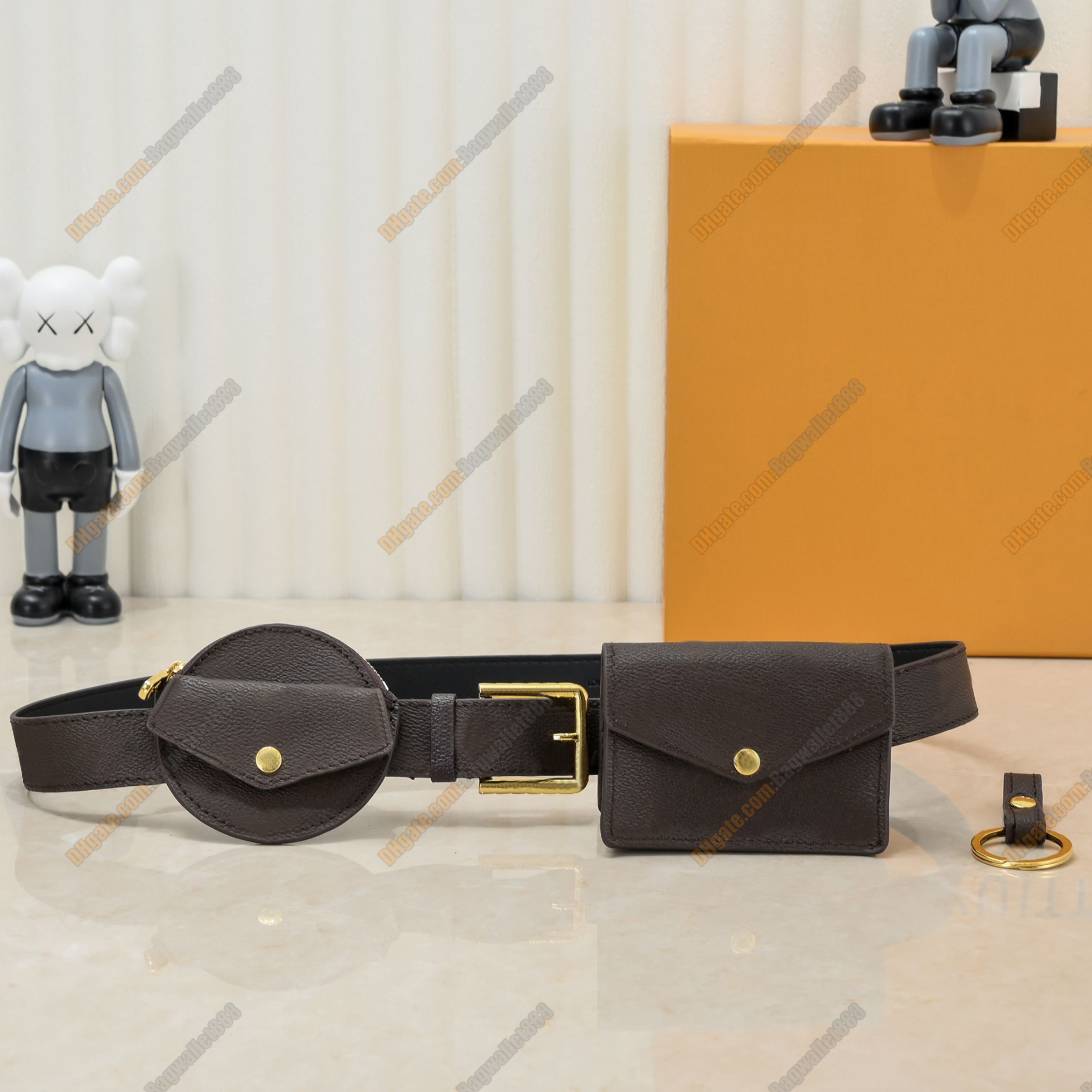 Daily belt bag for women detachable Multi function zipper small coin purse Pocket with key chain fashion Classic brown flower print canvas leather waist bags 105cm
Daily belt bag for women detachable Multi function zipper small coin purse Pocket with key chain fashion Classic brown flower print canvas leather waist bags 105cm