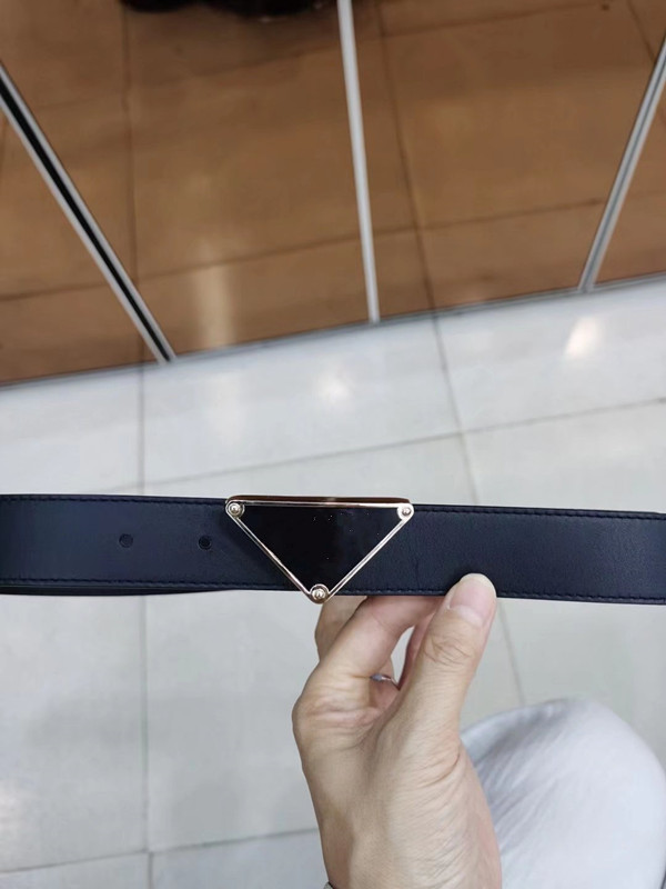 Fashion Classic Men Designer Belts Womens Mens Casual Letter Smooth Buckle Luxury Belt Width 3.0cm no box, Black
Fashion Classic Men Designer Belts Womens Mens Casual Letter Smooth Buckle Luxury Belt Width 3.0cm no box, Black
