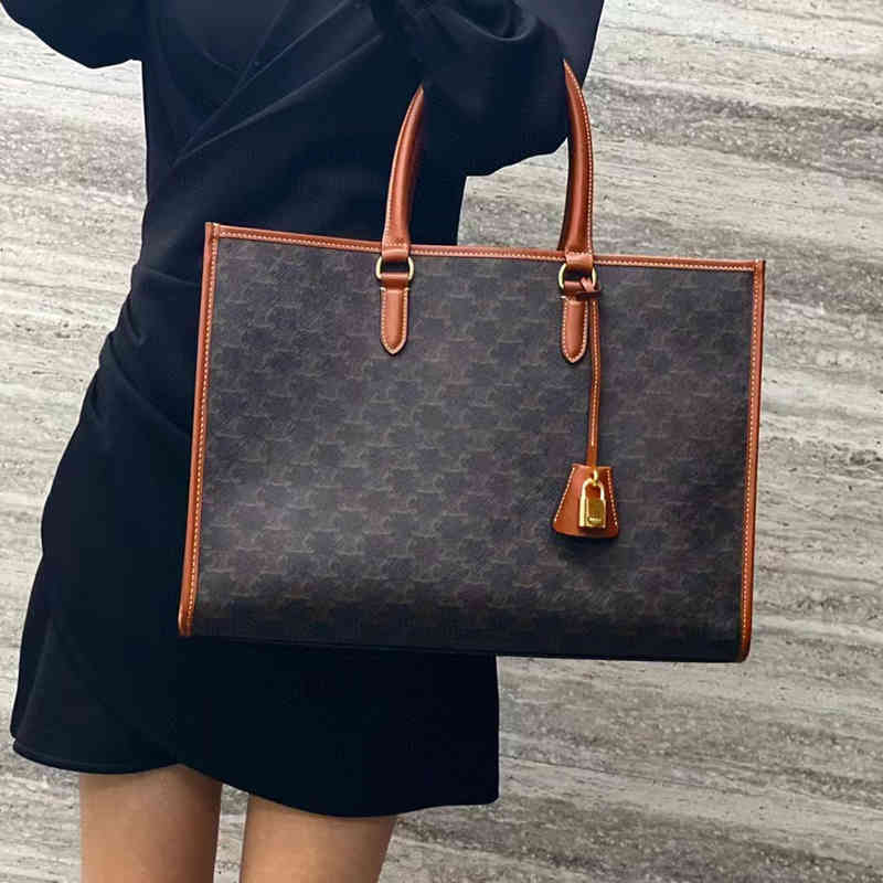 Triumphal Arch Shopping Bag Small crowd Tote Premium handbag Lisa Same large capacity shoulder bag, Old flower
Triumphal Arch Shopping Bag Small crowd Tote Premium handbag Lisa Same large capacity shoulder bag, Old flower