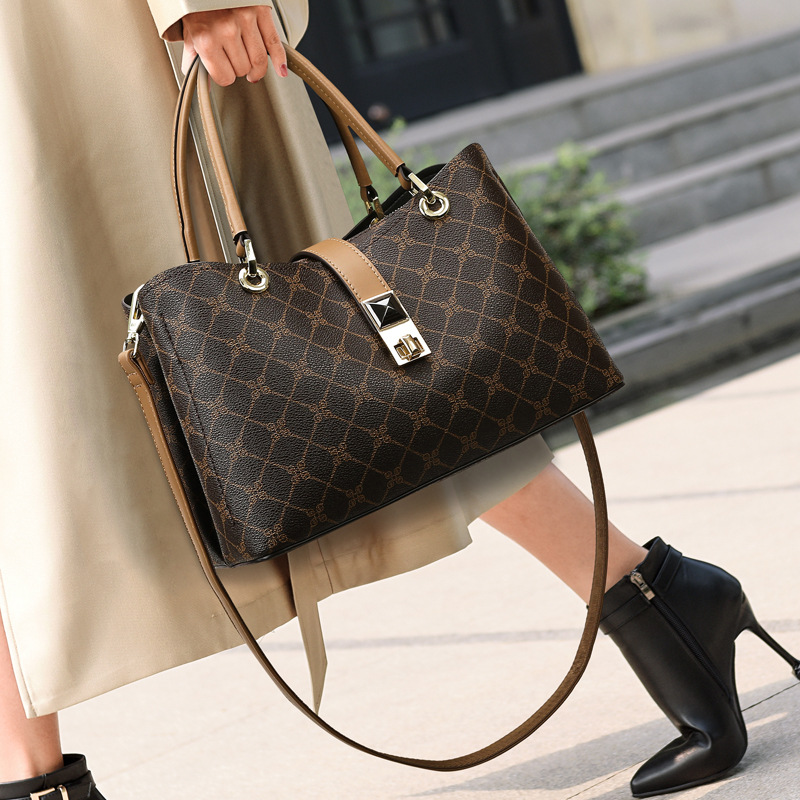 Women Inclined Shoulder Bags Fashion casual Womens Bag Small Handbag Totes High-capacity Genuine leather Large volume wholesale Girl Mobile Phone Bag Black 8863L, Brown
Women Inclined Shoulder Bags Fashion casual Womens Bag Small Handbag Totes High-capacity Genuine leather Large volume wholesale Girl Mobile Phone Bag Black 8863L, Brown