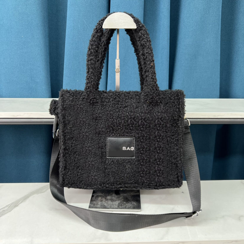 marc tote bag winter designer totes bag Women plush Fashion Simple shopper large Shoulder Crossbody Bags Ins Lamb handbags 220917, Blue
marc tote bag winter designer totes bag Women plush Fashion Simple shopper large Shoulder Crossbody Bags Ins Lamb handbags 220917, Blue