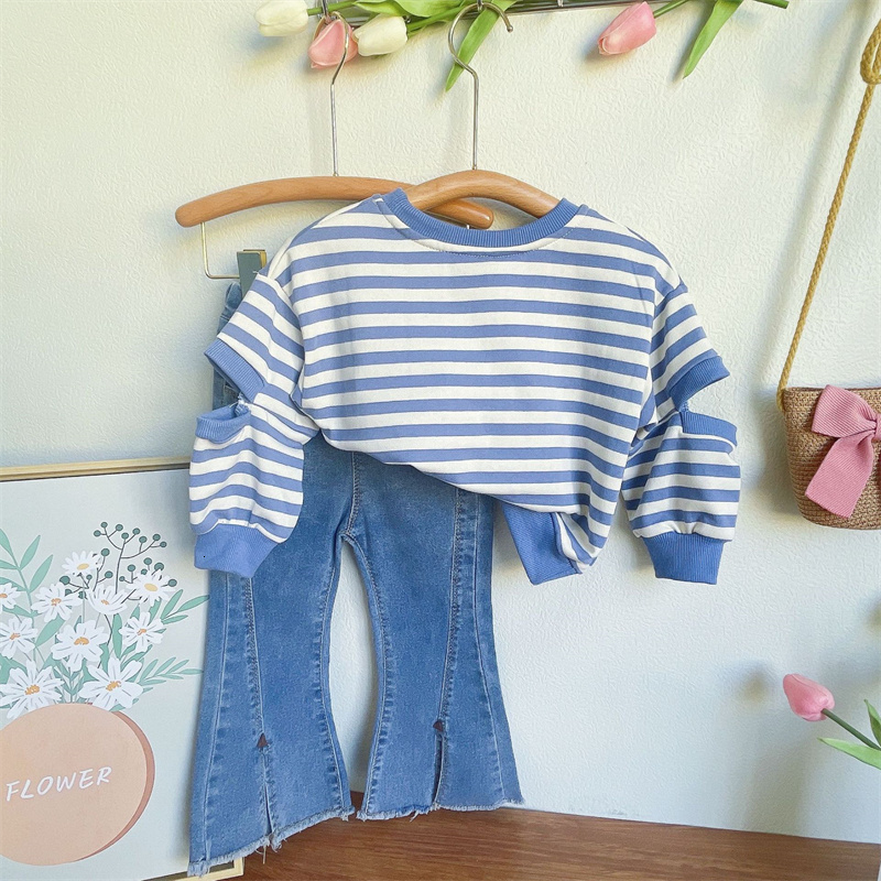 Clothing Sets Girls Autumn Fashion Striped Sweatshirt and Flared Jeans 2Pcs for Kids Baby Clothes Outfits 221118