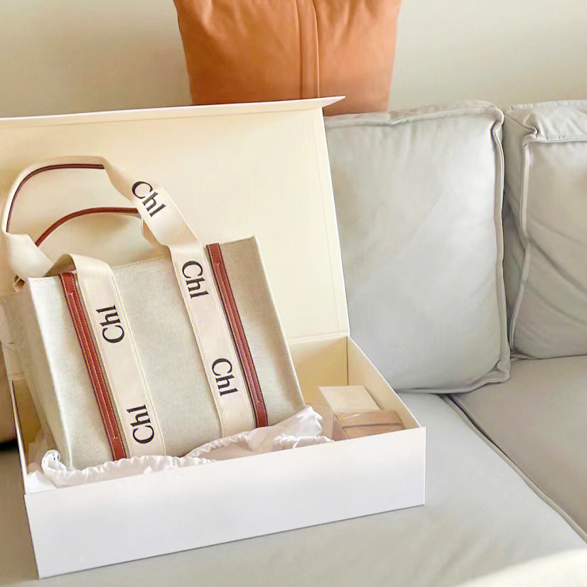 Shopping WOODY Tote Luxurys handbag Shoulder beach Bags city canvas Purses Shopping senior Womens Designers Crossbody Clutch wholesale Famous Wallet handle trunk, Carton
Shopping WOODY Tote Luxurys handbag Shoulder beach Bags city canvas Purses Shopping senior Womens Designers Crossbody Clutch wholesale Famous Wallet handle trunk, Carton