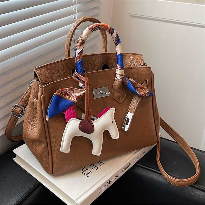 Birkin Bags Premium Texture Niche Women's New Fall 2022 Versatile Ins Messenger Popular Handbag Large Capacity Ayw Classical Larger, White
Birkin Bags Premium Texture Niche Women's New Fall 2022 Versatile Ins Messenger Popular Handbag Large Capacity Ayw Classical Larger, White