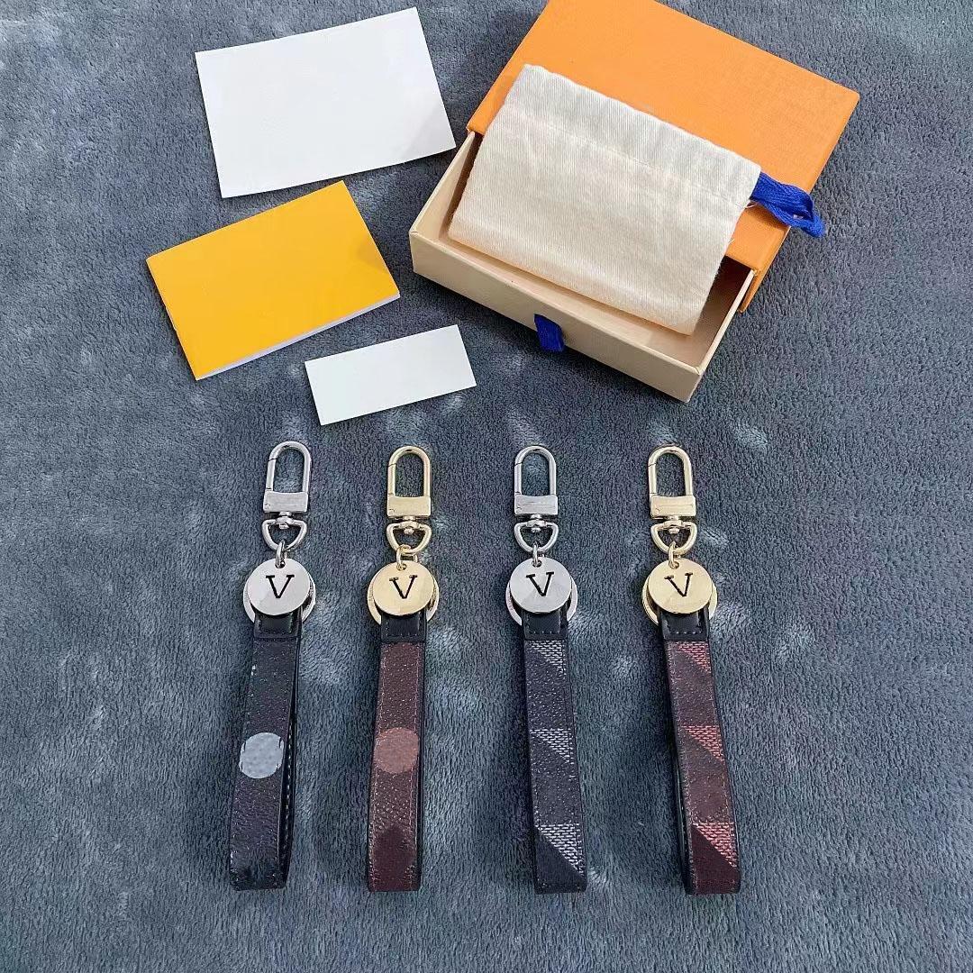 Car key chain leather handmade keychains designer keychain buckle lovers men women bag pendant accessories quality gift with box wholesale 8 colors small jewelry
Car key chain leather handmade keychains designer keychain buckle lovers men women bag pendant accessories quality gift with box wholesale 8 colors small jewelry