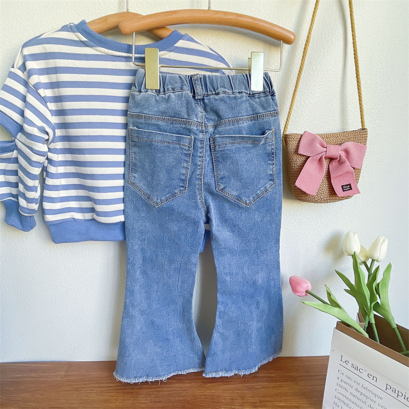 Clothing Sets Girls Autumn Fashion Striped Sweatshirt and Flared Jeans 2Pcs for Kids Baby Clothes Outfits 221118