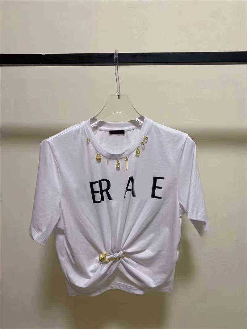 22ss women t shirt Designer Shirts starfish Graffiti Printed metal pin short T-shirt White color letter womens top, 011
22ss women t shirt Designer Shirts starfish Graffiti Printed metal pin short T-shirt White color letter womens top, 011