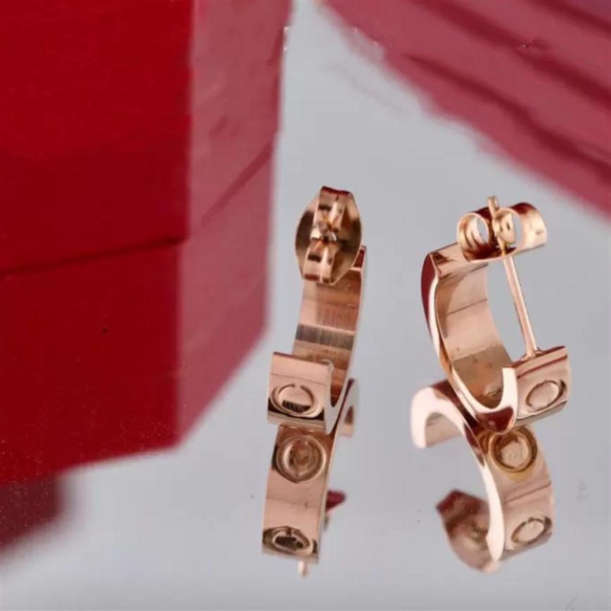 woman Cleef stud Earrings carty rings Designer Party Favor Pendant Necklaces Screw Bracelet Van Loves Fashion with box2540
woman Cleef stud Earrings carty rings Designer Party Favor Pendant Necklaces Screw Bracelet Van Loves Fashion with box2540