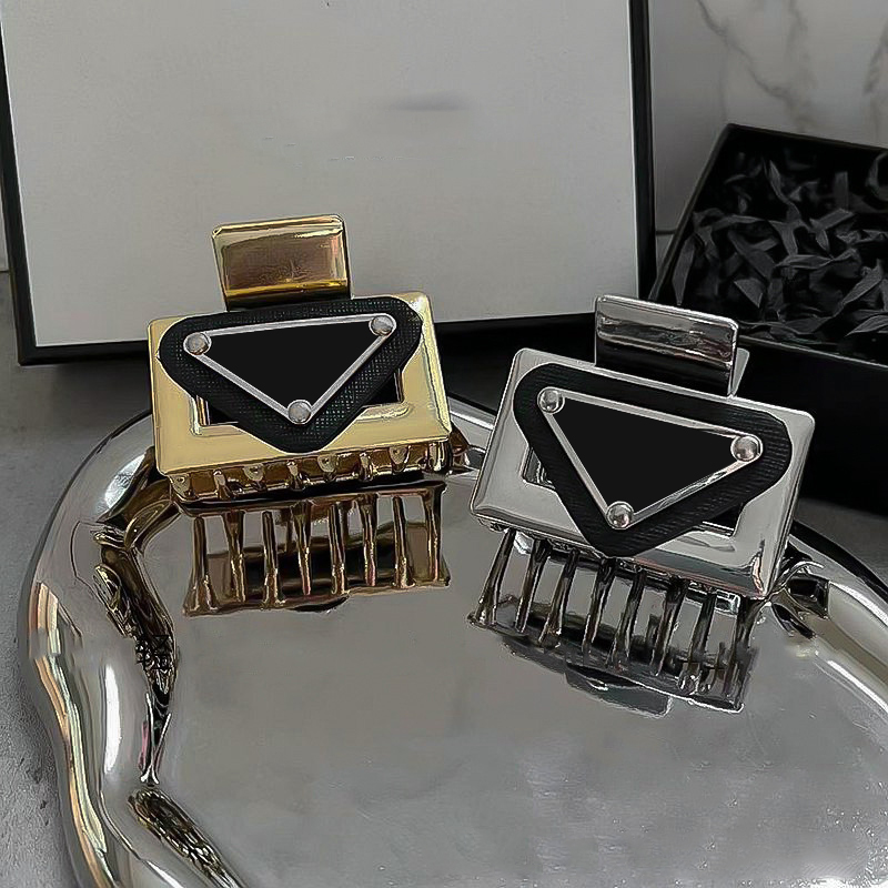 Vintage Inverted Triangle Hair Clips High Ponytail Clip Women Elegant Hairpin Designer Grab Clip Decoration Wholesale
Vintage Inverted Triangle Hair Clips High Ponytail Clip Women Elegant Hairpin Designer Grab Clip Decoration Wholesale