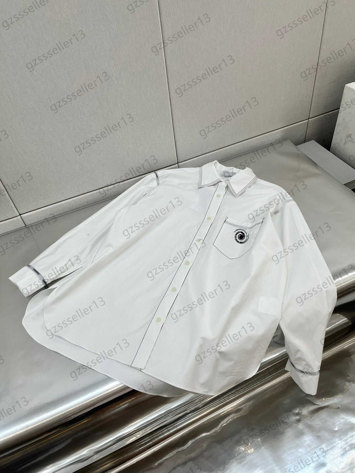 Tops Womens Blouses Shirts Spring Breast Pocket Contrast Color Ribbon Logo Embroidery Shirt Irregular Hem Design Lapel Button Blouse Simple Women Clothing
Tops Womens Blouses Shirts Spring Breast Pocket Contrast Color Ribbon Logo Embroidery Shirt Irregular Hem Design Lapel Button Blouse Simple Women Clothing