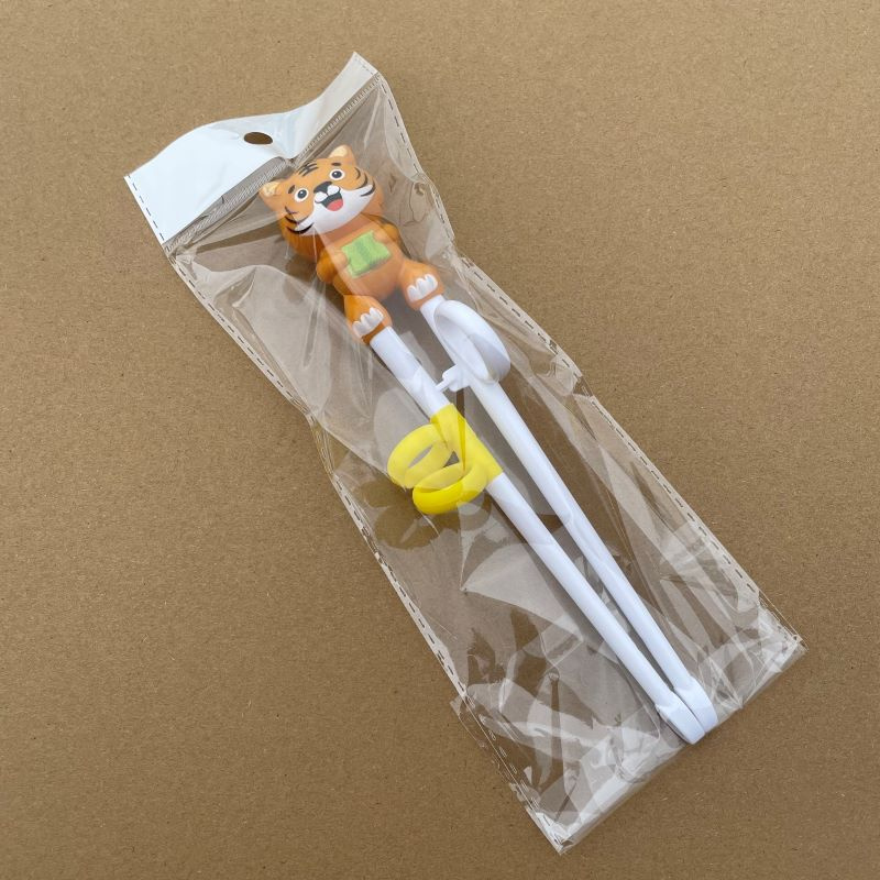 Kids Training Chopsticks Reusable Cartoon Animal Shaped Non Slip Chopstick Baby Happy Eating Tools