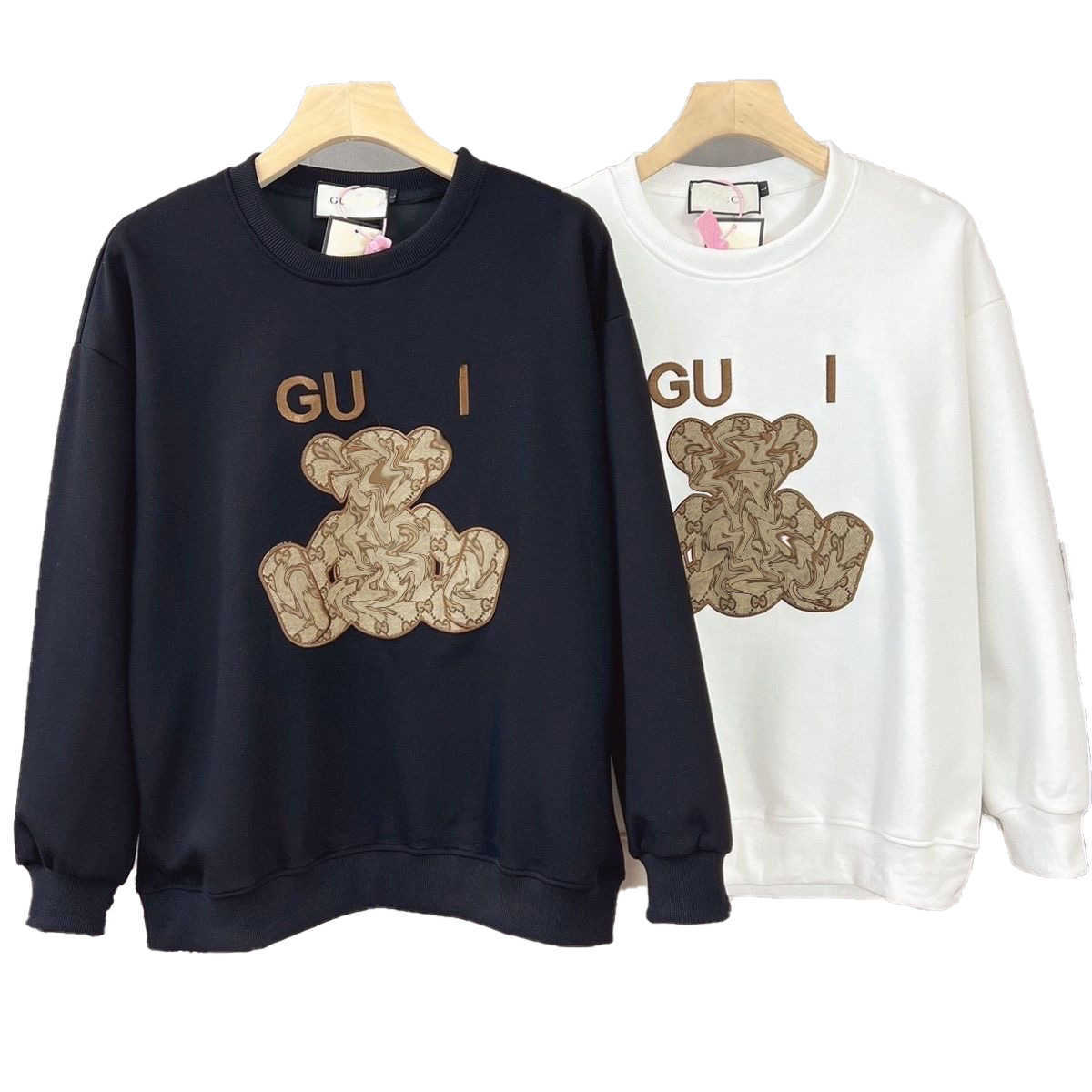 Designer Luxury Guggi Classic Winter New Printed Bear Sweater Casual Fashion Trend Loose Net Red Lovers With Long Sleeves Versatile Top
Designer Luxury Guggi Classic Winter New Printed Bear Sweater Casual Fashion Trend Loose Net Red Lovers With Long Sleeves Versatile Top