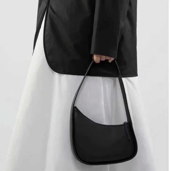 The half moon bag is designed by women in summer It a highquality kendou leather one shoulder armpit with the same style KFIM3737278, Black
The half moon bag is designed by women in summer It a highquality kendou leather one shoulder armpit with the same style KFIM3737278, Black