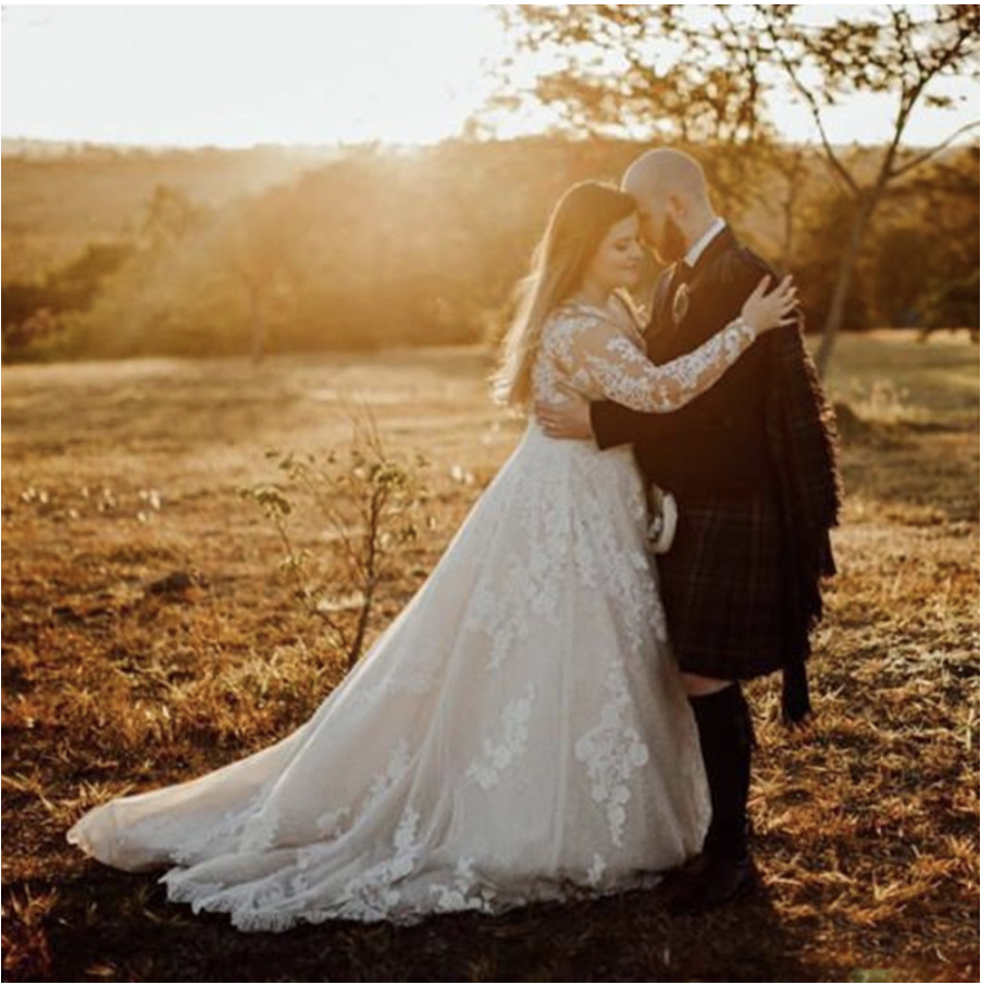 Plus Size Boho Wedding Dresses Bohemian Illusion Long Sleeve Crystals Belt Ivory Lace Bridal Gowns A e Vestidos De Novia