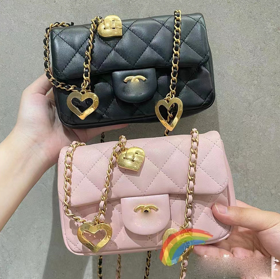 ChaneI 22B Series Peach Heart Crossbody Bag Autumn and Winter Small Sling Bags for Women Fashion Designer Handbags Classic PU ShoulderBag Coin Purse, Contact me to see the real photos
ChaneI 22B Series Peach Heart Crossbody Bag Autumn and Winter Small Sling Bags for Women Fashion Designer Handbags Classic PU ShoulderBag Coin Purse, Contact me to see the real photos