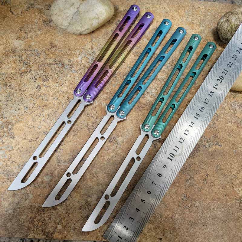 New Theone Balisong Butterfly Trainer Training Knife Hom Basilisk Snake Monster Jilt Swing Knives D2 Blade Titanium Handle Bushing System EX10 Chimera BM42 UT85
New Theone Balisong Butterfly Trainer Training Knife Hom Basilisk Snake Monster Jilt Swing Knives D2 Blade Titanium Handle Bushing System EX10 Chimera BM42 UT85