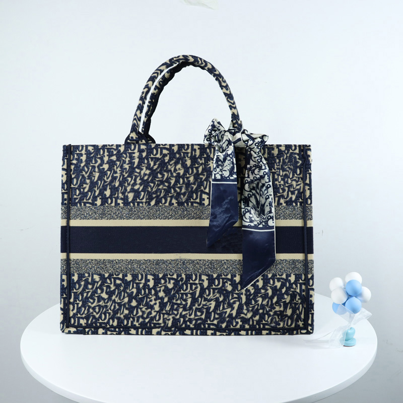 tote bag designer bags luxury handbags beach bag women's shoulder crossbody wallet fashion large capacity classic letter clutch, Dust bag
tote bag designer bags luxury handbags beach bag women's shoulder crossbody wallet fashion large capacity classic letter clutch, Dust bag