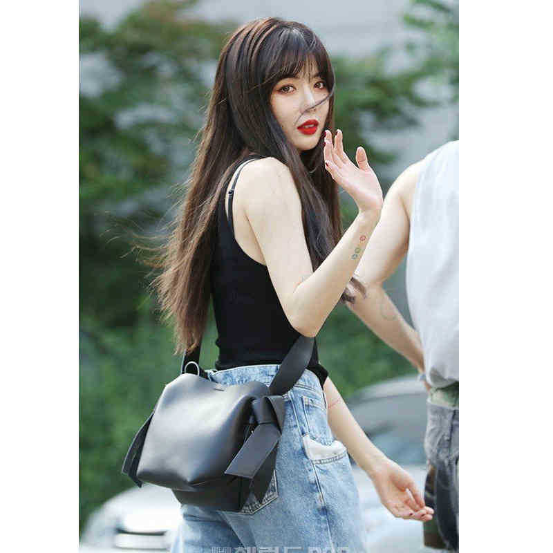 Hot designer bag selling Acne 22ss Studios Designer Women's Bags Fashion Brand Bow Single Shoulder Messenger Handbag South Korea Jin Yiya Star With the K9ES, Black
Hot designer bag selling Acne 22ss Studios Designer Women's Bags Fashion Brand Bow Single Shoulder Messenger Handbag South Korea Jin Yiya Star With the K9ES, Black