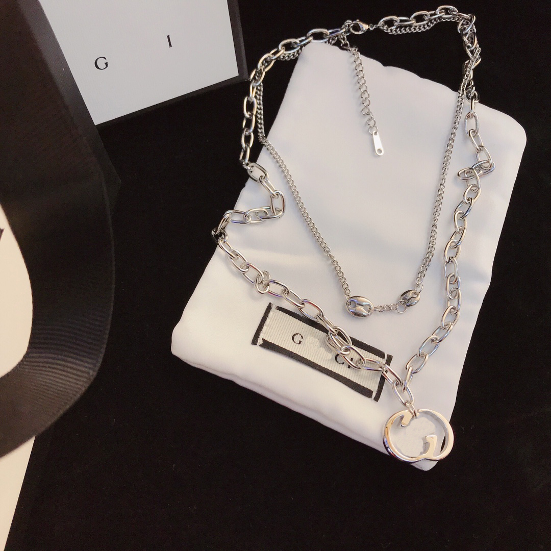 Luxury Fashion Gold Plated Silver Necklace Selected Quality Pendant Necklace Popular Couple Style Long Chain Delicate Young Girl Accessories High Elegant
Luxury Fashion Gold Plated Silver Necklace Selected Quality Pendant Necklace Popular Couple Style Long Chain Delicate Young Girl Accessories High Elegant