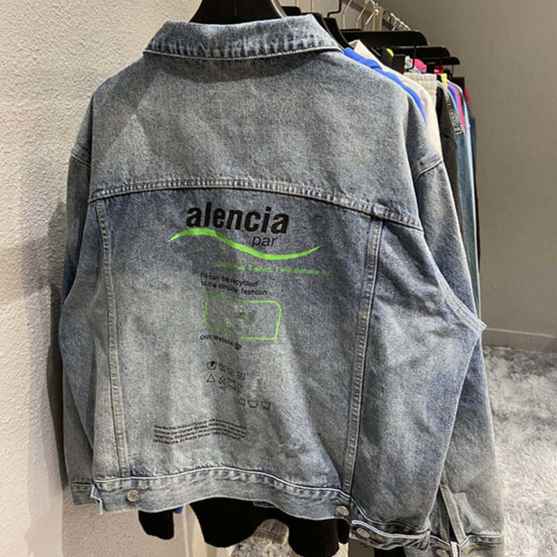 Hot Selling Designer Retro Jackets Tide Brand Balenga Denim Classic Letters Graffiti Coats Fashion Original Top Quality Hip Hop, Wash water blue
Hot Selling Designer Retro Jackets Tide Brand Balenga Denim Classic Letters Graffiti Coats Fashion Original Top Quality Hip Hop, Wash water blue