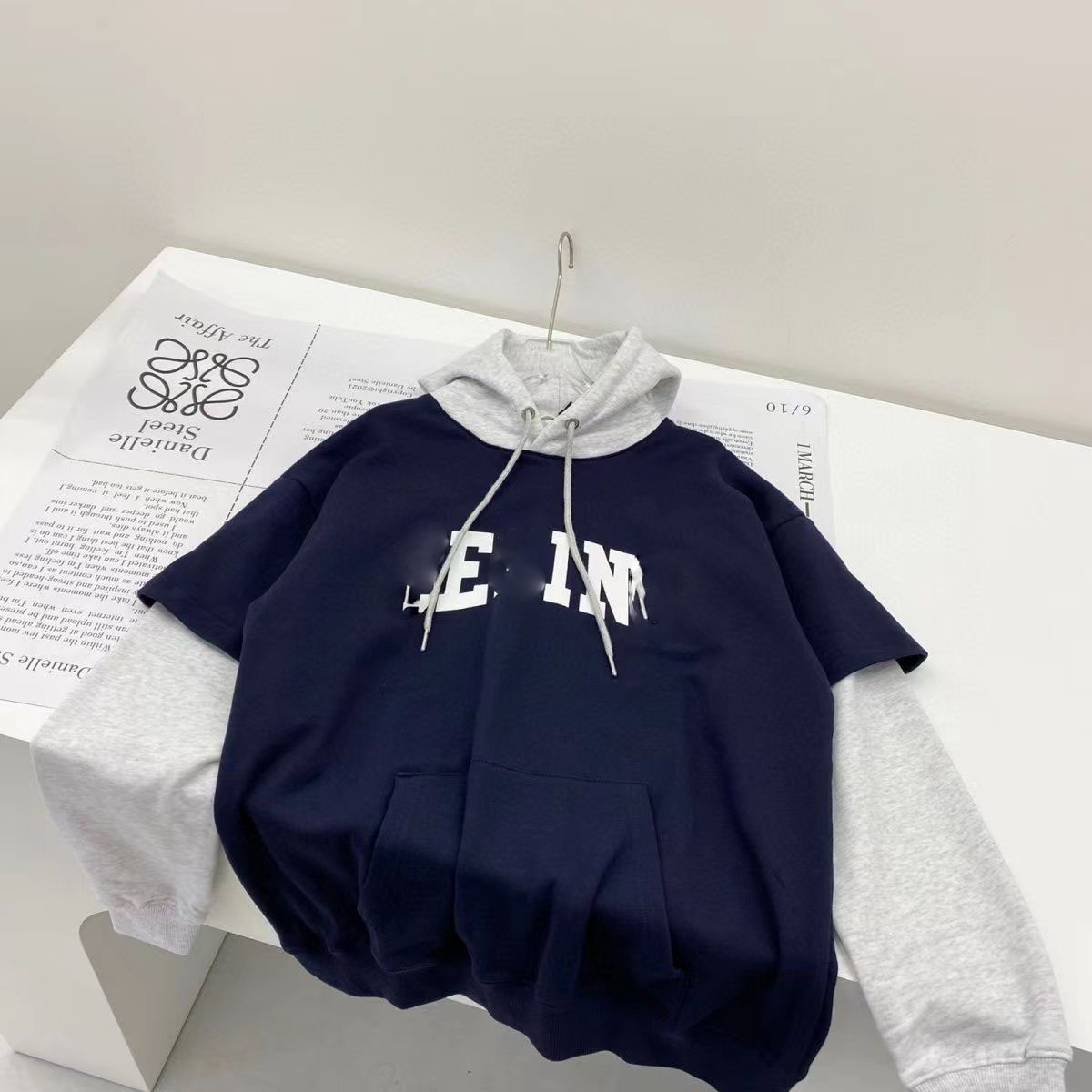 Autumn And Winter New Sweater High Quality Designer Men'S Women Hoodies Sweatshirts Couple Simple Steel Printed Letters Logo Casual Loose Hooded Fleece, Navy blue
Autumn And Winter New Sweater High Quality Designer Men'S Women Hoodies Sweatshirts Couple Simple Steel Printed Letters Logo Casual Loose Hooded Fleece, Navy blue